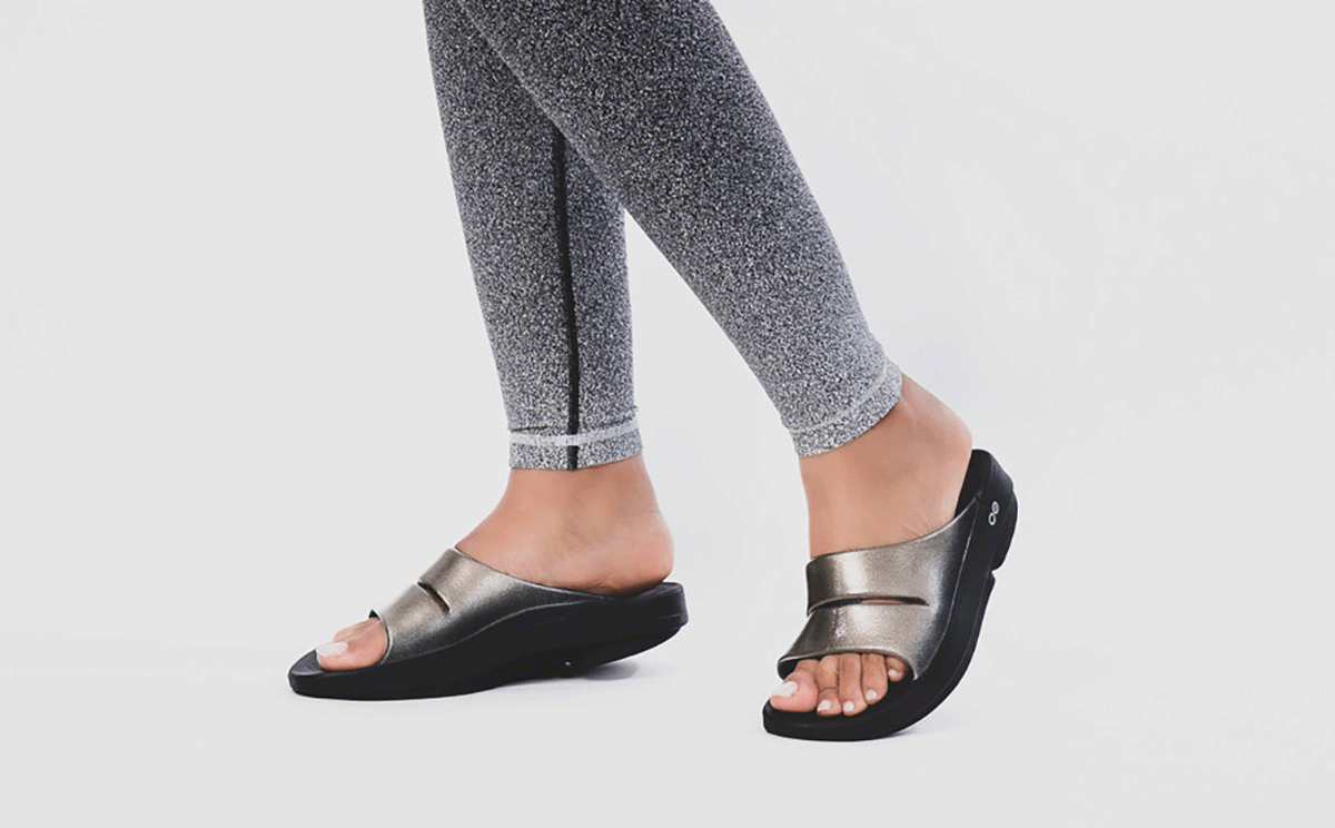 Women's OOahh Luxe Slide Sandal - Latte