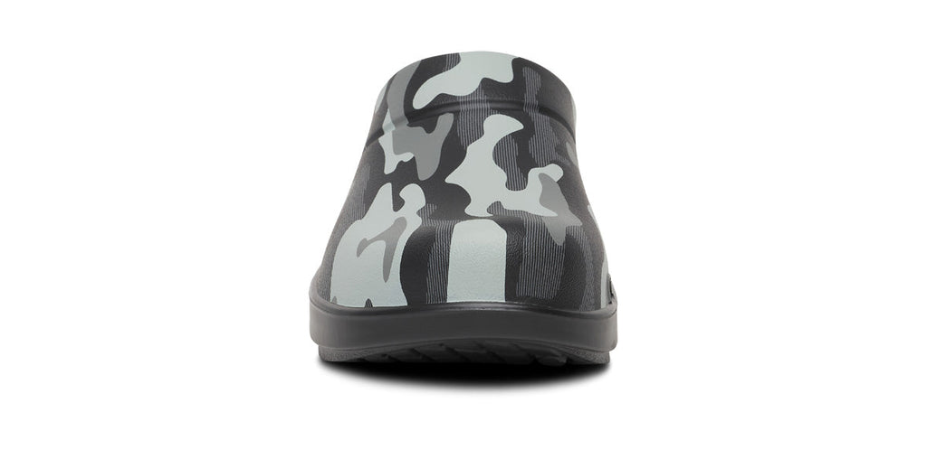 Men's OOcloog Luxe Clog - Night Camo