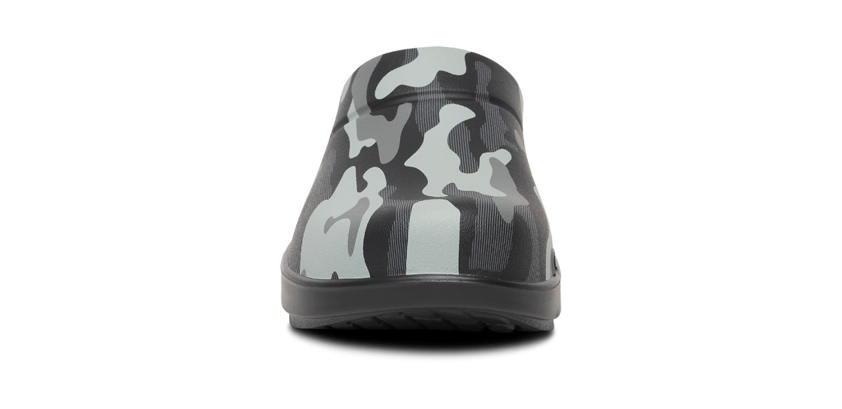 Men's OOcloog Luxe Clog - Night Camo