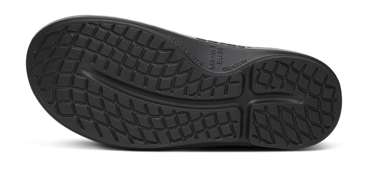 Men's OOcloog Luxe Clog - Night Camo
